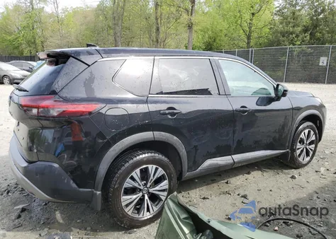 2021 Nissan Rogue Sv z USA, uszkodzony, nr VIN 5N1AT3BA1MC680090